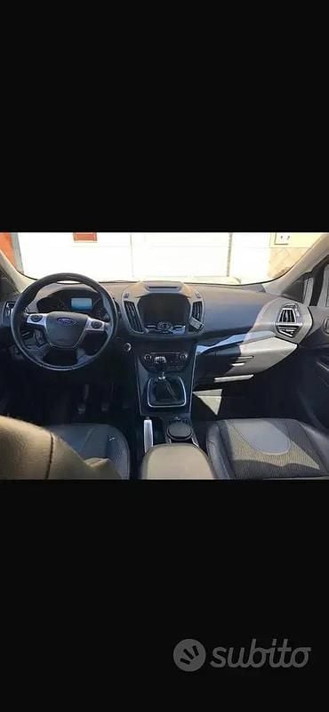 Usata Ford Kuga Titanium 120 CV (88 kW) 2016 Nero SUV