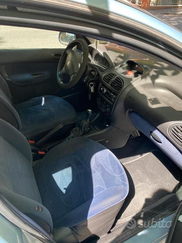 Usata Peugeot 206 2001 Grigio Utilitaria