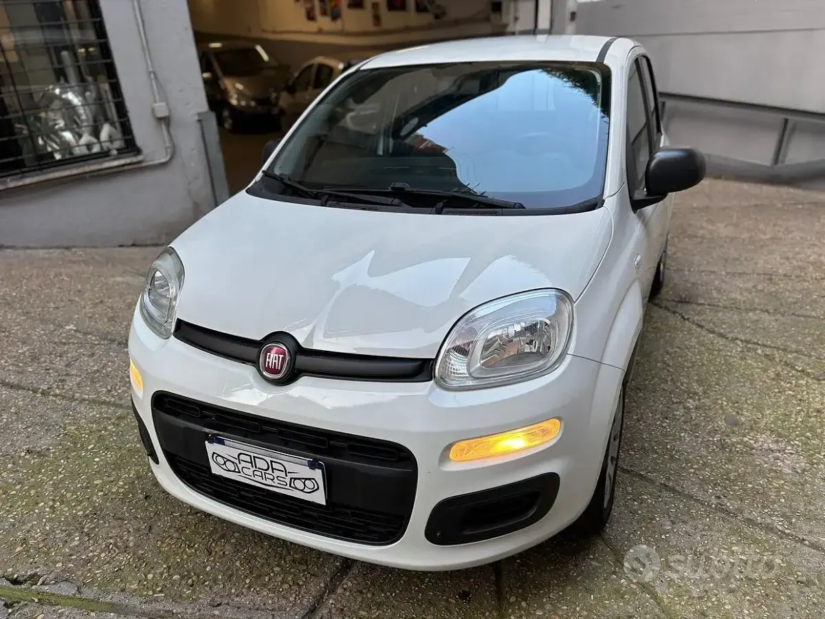 Usata Fiat Panda Lounge 69 CV (50 kW) 2020 Bianco Utilitaria