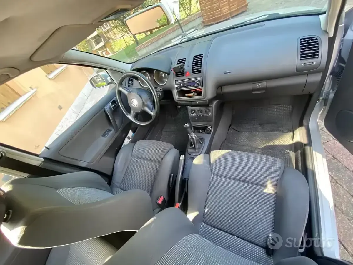 Usata VW Polo 75 CV (55 kW) 2001 Grigio Berlina