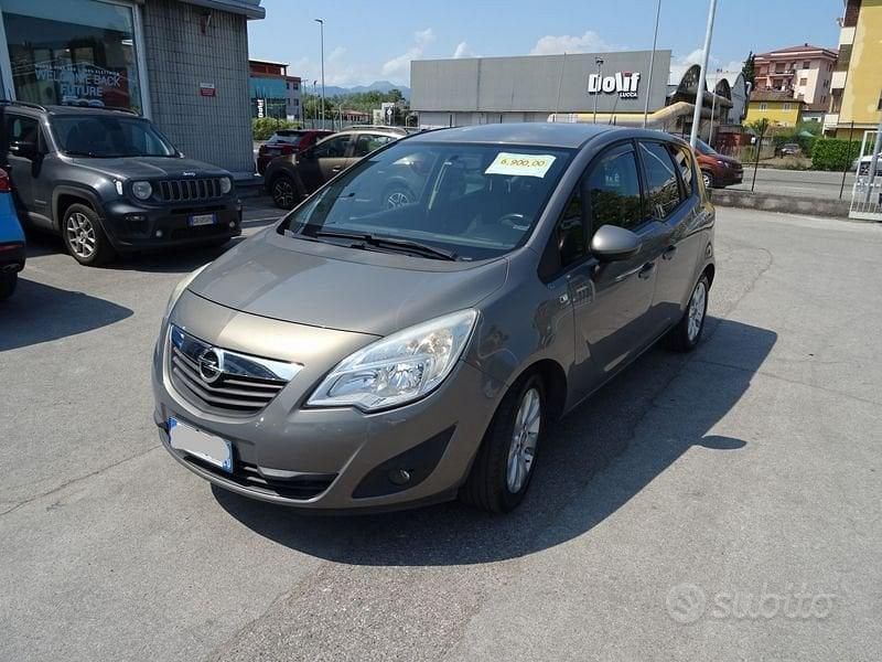 Grigio scuro Usata 2012 Opel Meriva Cosmo Monovolume | 6900 € (Molto cara) - Immagine 1/4