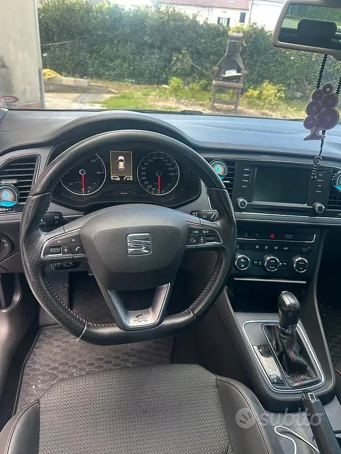 Usata Seat Leon FR 150 CV (110 kW) 2014 Grigio Berlina