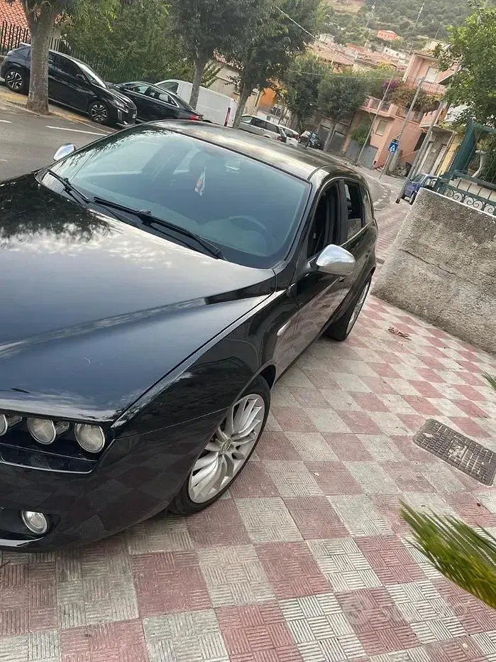 Usata Alfa Romeo 159 136 CV (100 kW) 2011 Nero Station wagon