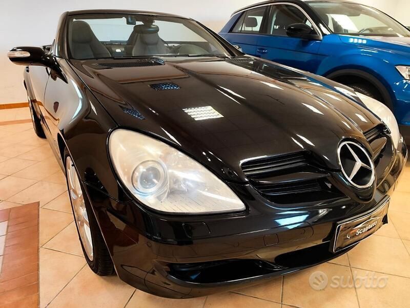 Nero Usata 2006 Mercedes SLK200 Cabrio | 13.000 € (Cara) - Immagine 1/4