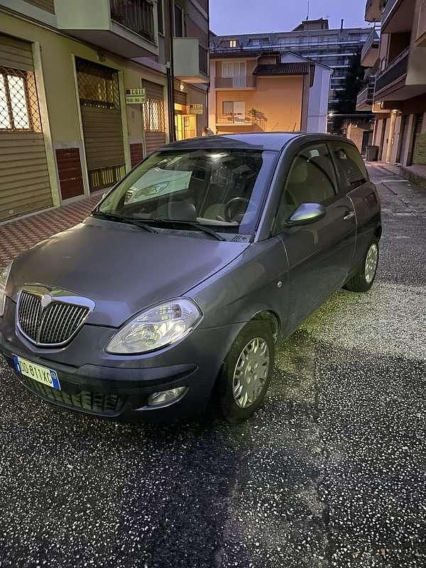 Usata Lancia Ypsilon 69 CV (50 kW) 2006 Utilitaria