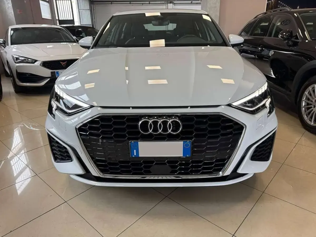 Usata Audi A3 S-Line 204 CV (150 kW) 2024 Bianco Berlina