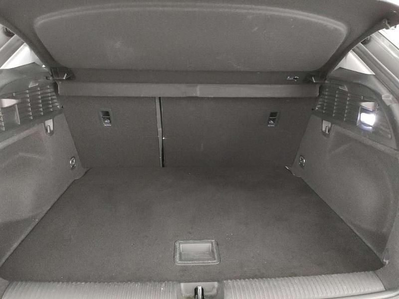 Usata Audi Q2 Admired 116 CV (85 kW) 2020 Grigio metall. SUV