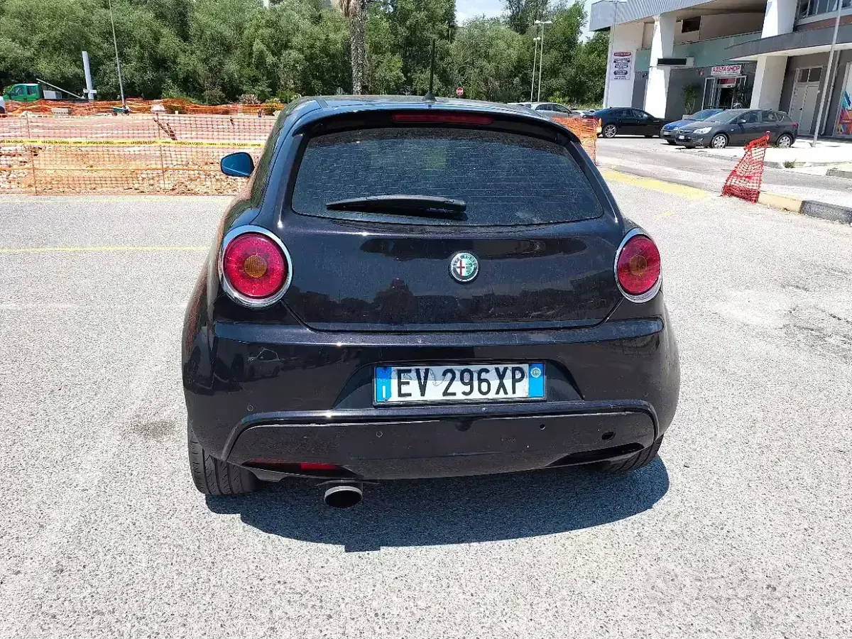 Usata Alfa Romeo MiTo 140 CV (102 kW) 2014 Nero Utilitaria