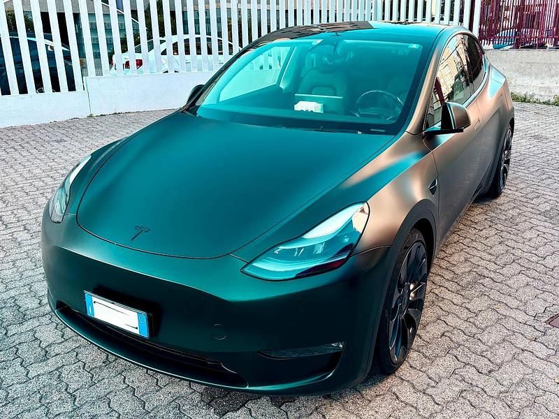 Usata Tesla Model Y Performance 392 kW (534 CV) 2023 Nero SUV