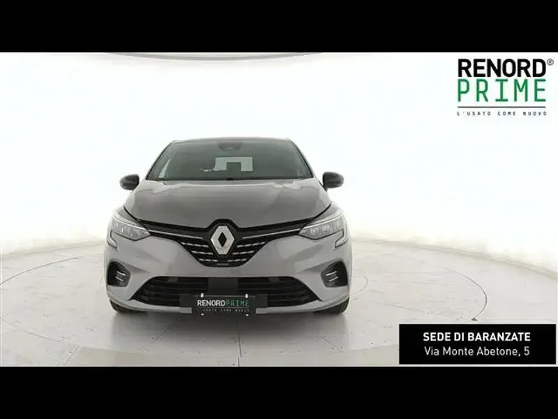 Usata Renault Clio Techno 145 CV (106 kW) 2023 Grigio scuro Utilitaria