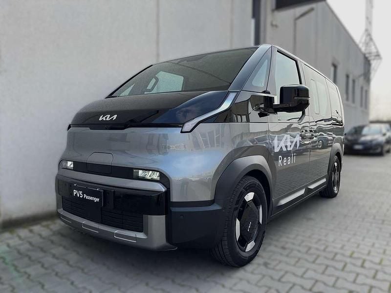 Nuova Kia PV5 Earth 119 kW (163 CV) 2026 Steel gray Monovolume