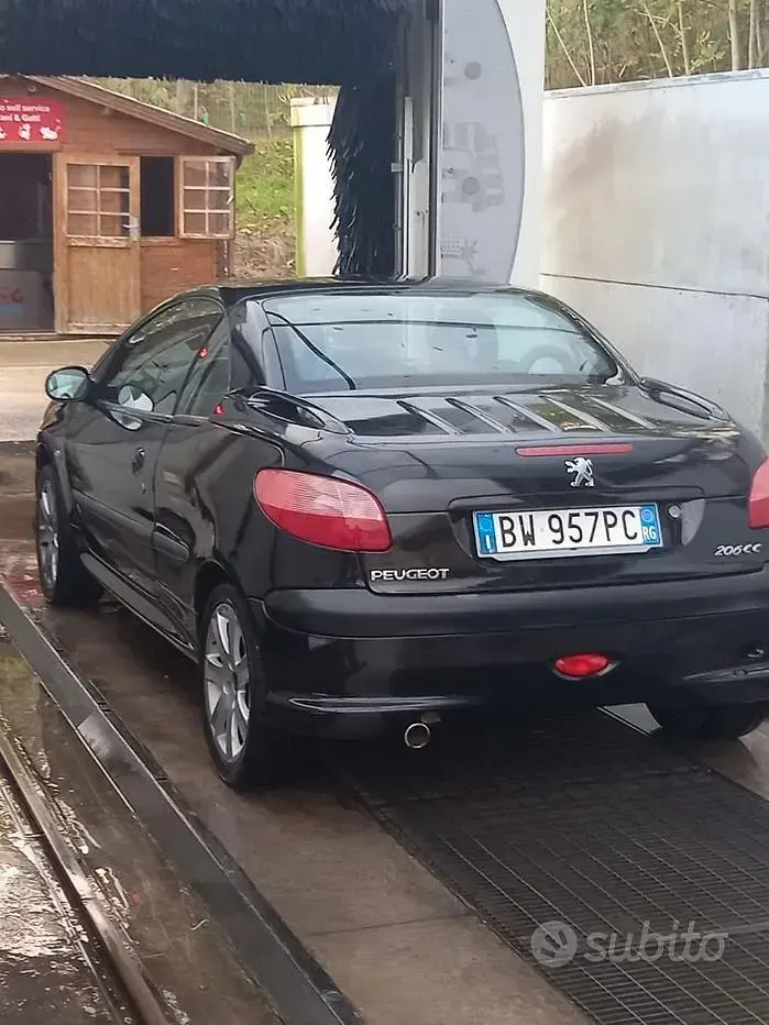 Usata Peugeot 206 CC 109 CV (80 kW) 2002 Cabrio