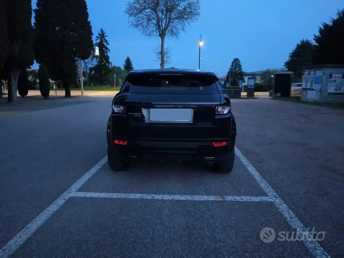 Usata Land Rover Range Rover evoque 190 CV (139 kW) 2015 Nero Station wagon