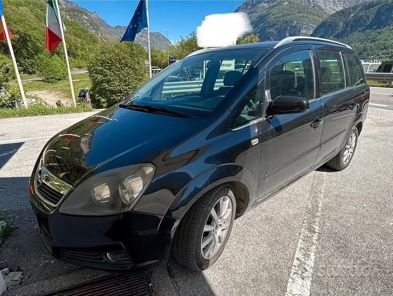 Usata Opel Zafira 2006 Nero Monovolume