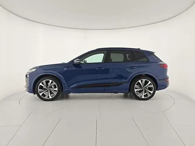 Usata Audi Q6 e-tron S-Line 284 kW (387 CV) 2025 Blu ascari metallizzato SUV