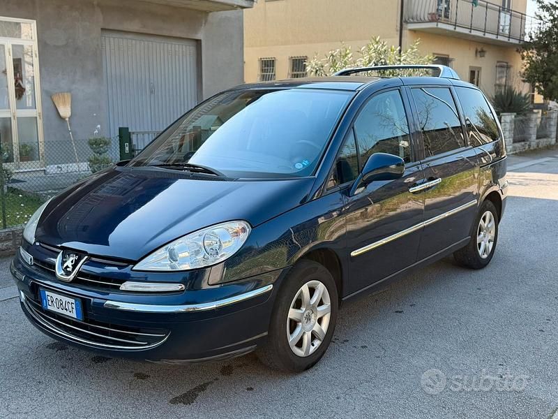 Usata Peugeot 807 163 CV (119 kW) 2011 Blu Monovolume