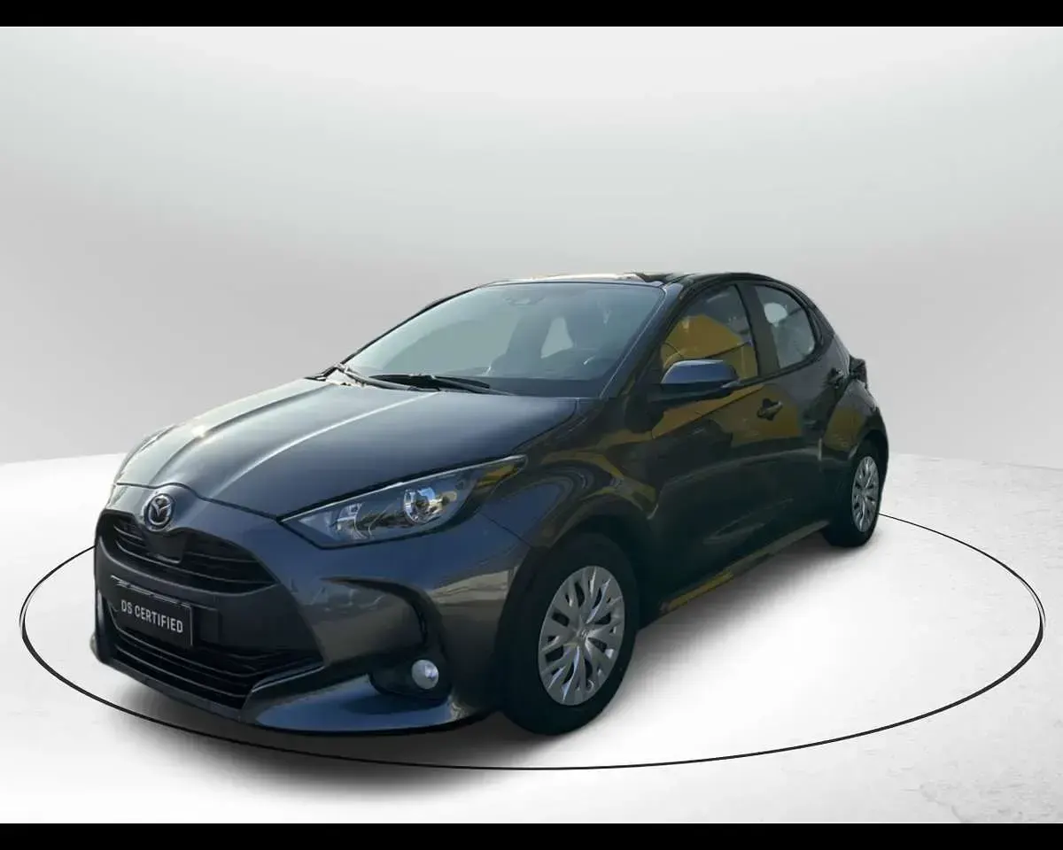 Begagnad Mazda 2 92 HK (67 kW) 2022 Grå Sedan