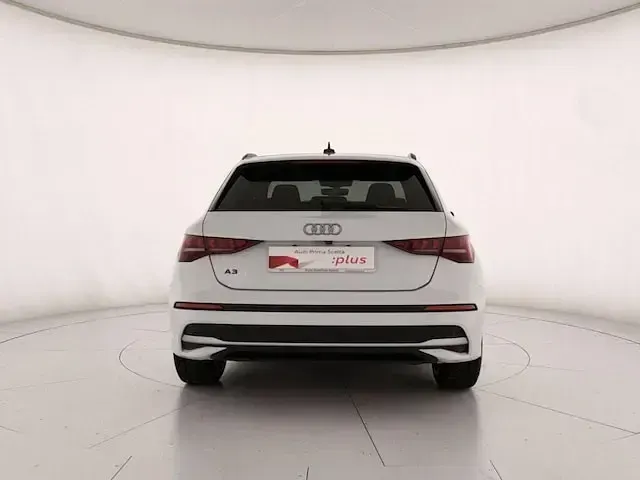 Usata Audi A3 Advanced Plus 150 CV (110 kW) 2025 Bianco ghiacciaio metallizzato Berlina
