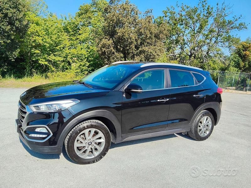 Second-hand Hyundai Tucson Xpossible 116 CP (85 kW) 2016 Negru SUV