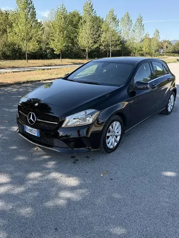 Usata Mercedes A180 Premium 109 CV (80 kW) 2015 Utilitaria