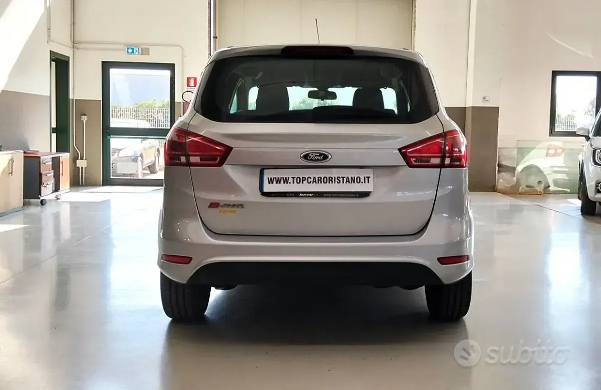 Usata Ford B-MAX 75 CV (55 kW) 2016 Grigio Monovolume