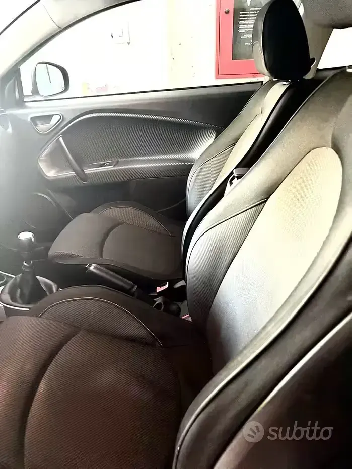 Usata Alfa Romeo MiTo 79 CV (58 kW) 2010 Bianco Utilitaria