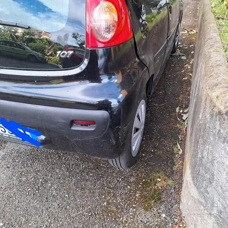 Usata Peugeot 107 68 CV (50 kW) 2009 Nero Utilitaria