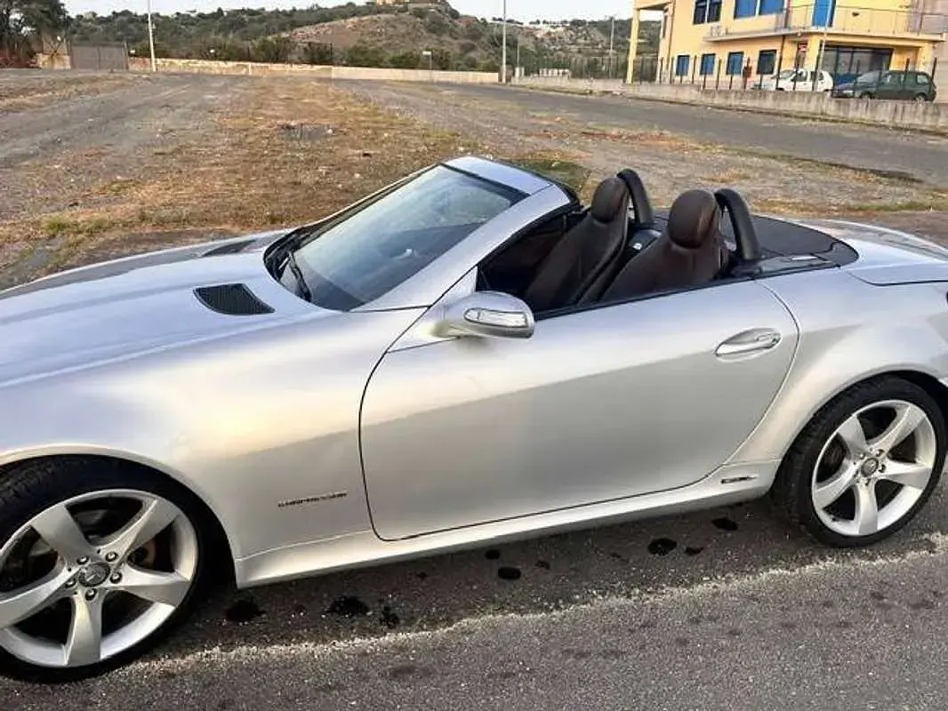 Usata Mercedes SLK200 163 CV (119 kW) 2005 Argento Cabrio