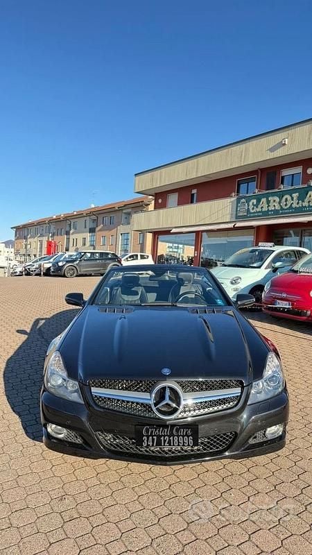 Usata Mercedes SL350 AMG 316 CV (232 kW) 2009 Nero Cabrio