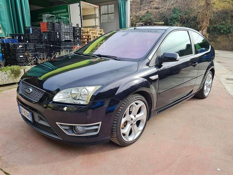 Usata Ford Focus ST 226 CV (166 kW) 2006 Nero Berlina
