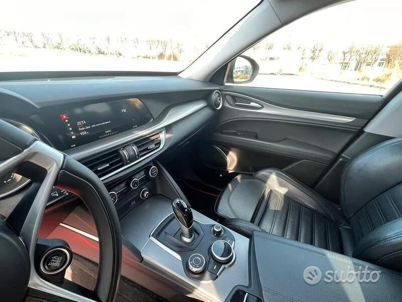 Usata Alfa Romeo Stelvio 280 CV (205 kW) 2016 Rosso SUV