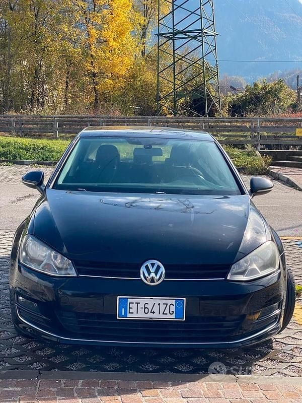 Nero Usata 2014 VW Golf Tre volumi | 7500 € (Buon prezzo) - Immagine 1/4
