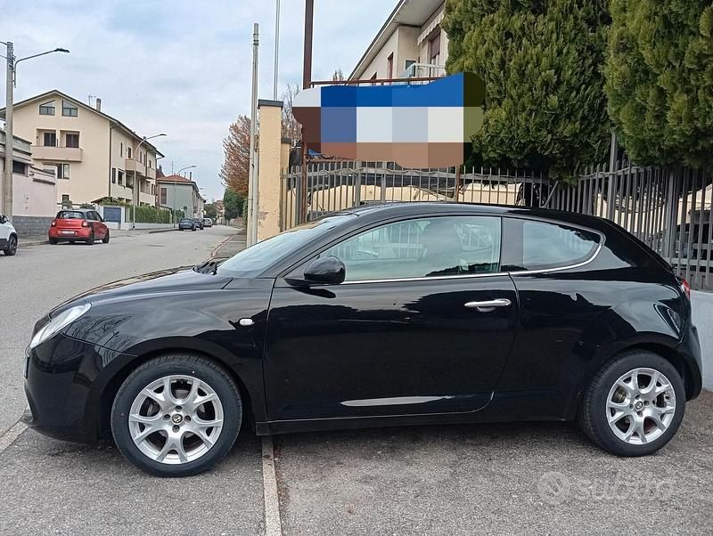 Second-hand Alfa Romeo MiTo Distinctive 78 CP (57 kW) 2010 Negru Hatchback