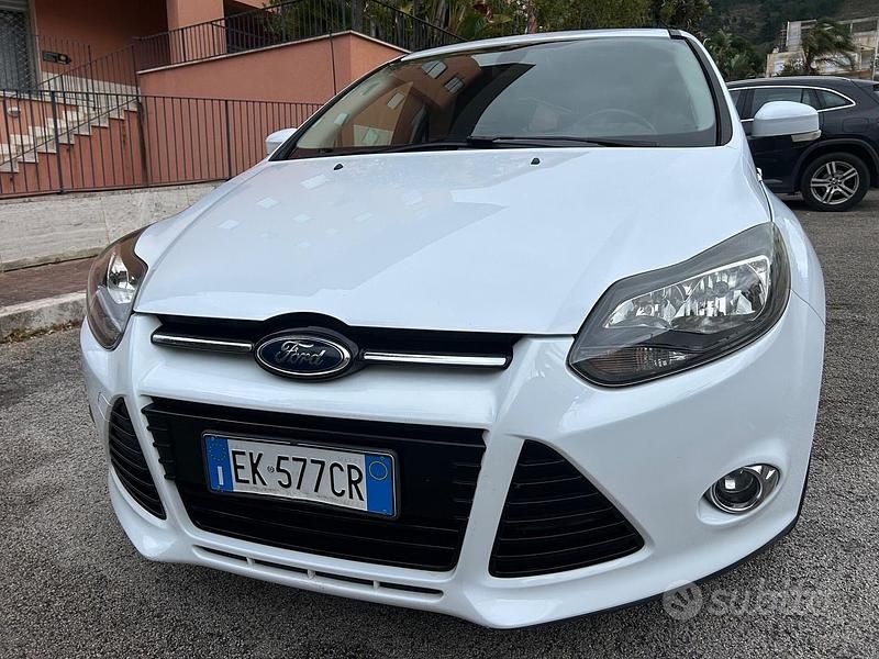 Usata Ford Focus Titanium 115 CV (84 kW) 2012 Bianco Berlina