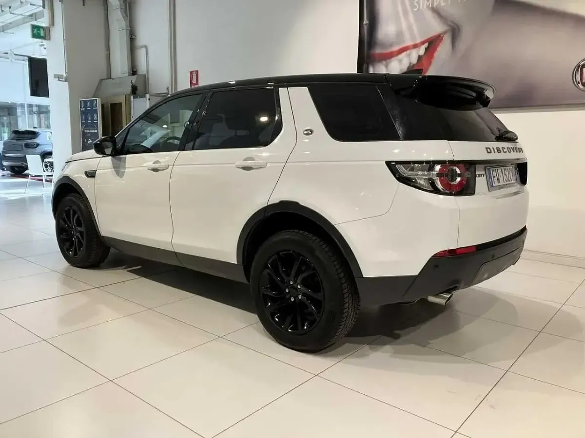 Usata Land Rover Discovery SE 150 CV (110 kW) 2019 Bianco SUV