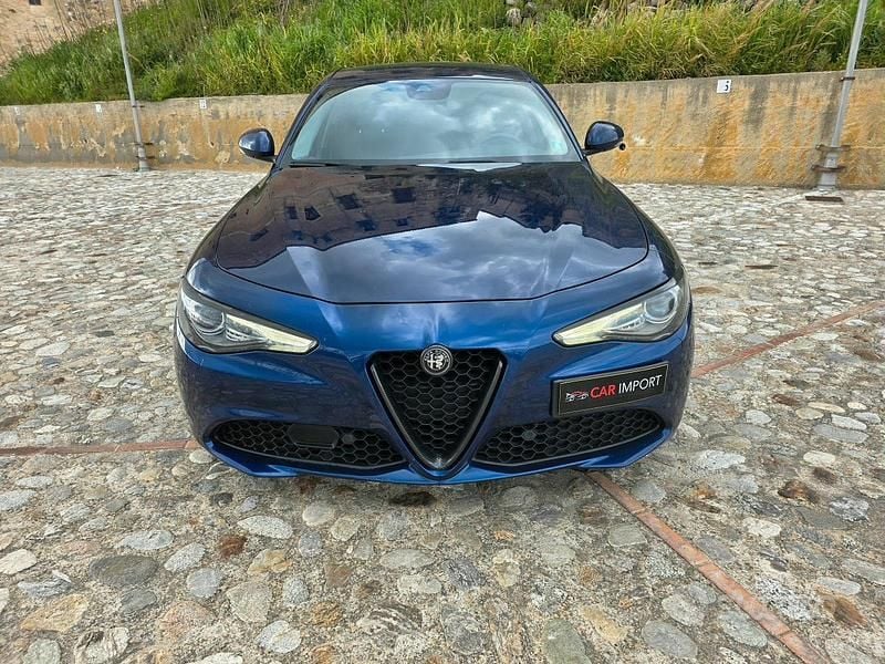 Usata Alfa Romeo Giulia 180 CV (132 kW) 2017 Blu Berlina