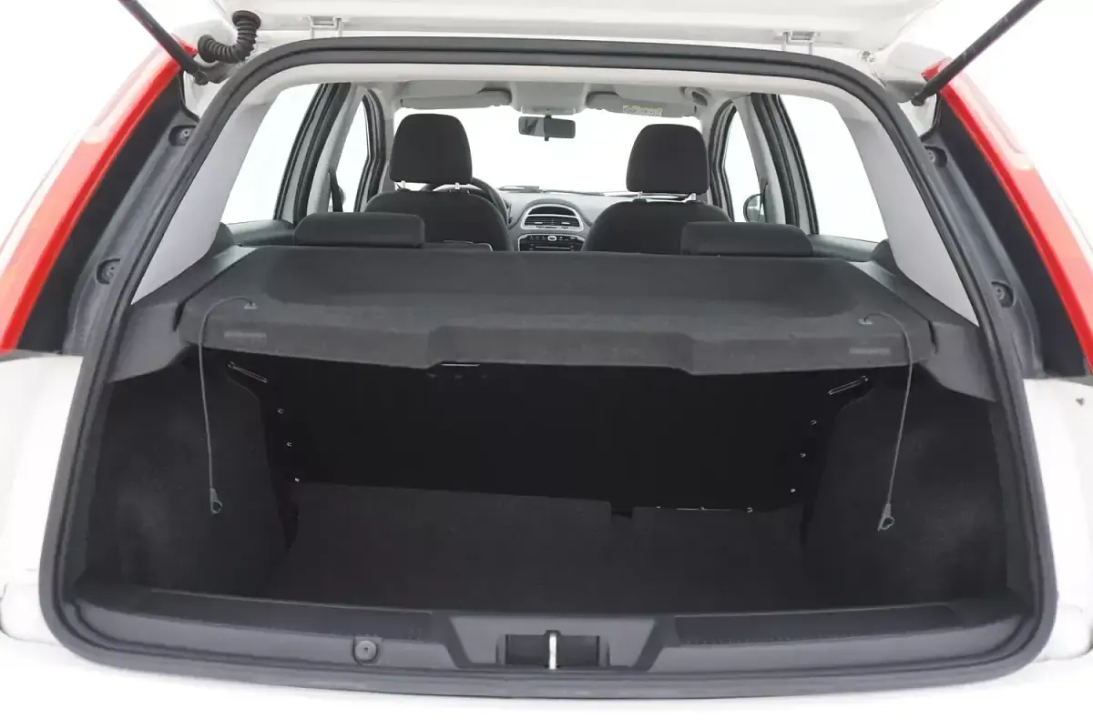 Usata Fiat Punto Street 95 CV (69 kW) 2018 Biancobianco Utilitaria