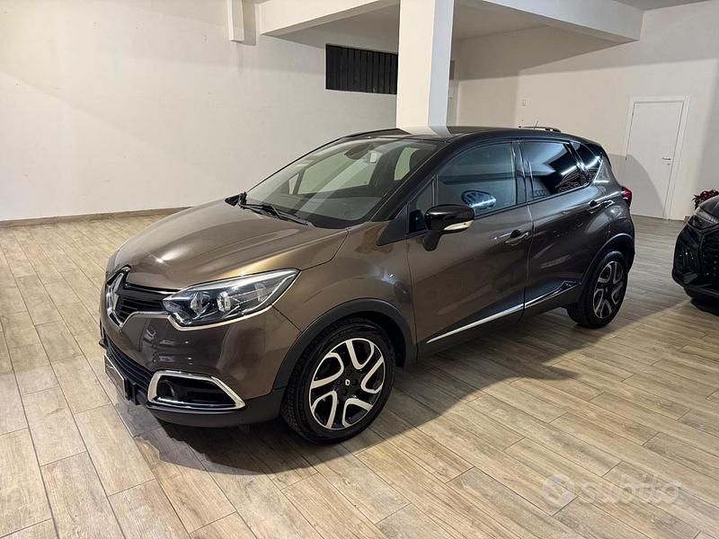 Usata Renault Captur 90 CV (66 kW) 2015 Marrone SUV