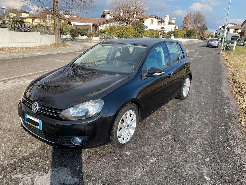 Usata VW Golf VI Highline 104 CV (76 kW) 2010 Nero Utilitaria
