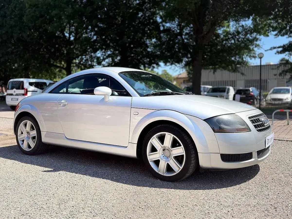 Usata Audi TT Design 190 CV (139 kW) 2003 Grigio Coupé