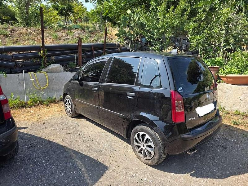 Usata Fiat Idea 69 CV (50 kW) 2005 Nero Monovolume