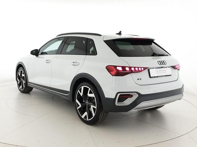 Usata Audi A3 Ambiente 150 CV (110 kW) 2025 Bianco ghiaccio metallizzato Berlina