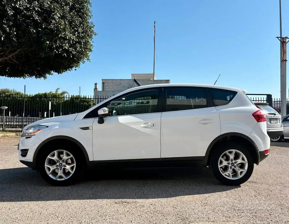 Occasion Ford Kuga 140 ch (102 kW) 2013 Blanc SUV