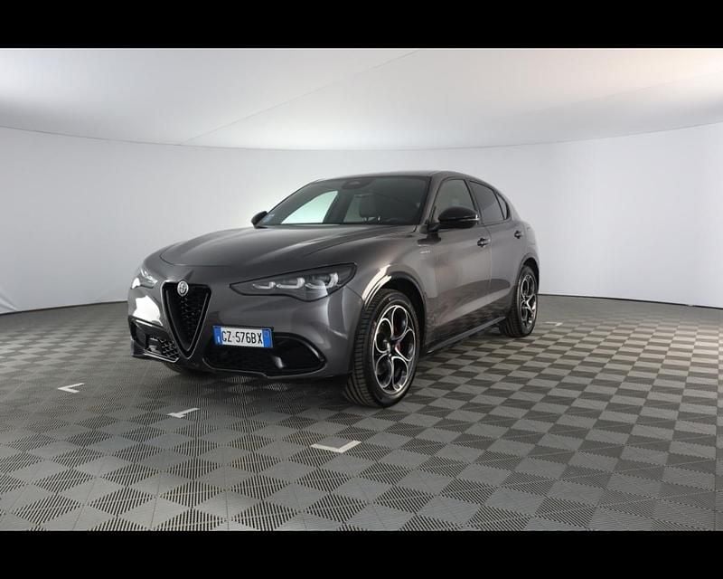 Usata Alfa Romeo Stelvio Veloce 210 CV (154 kW) 2025 Grigio / pastello SUV