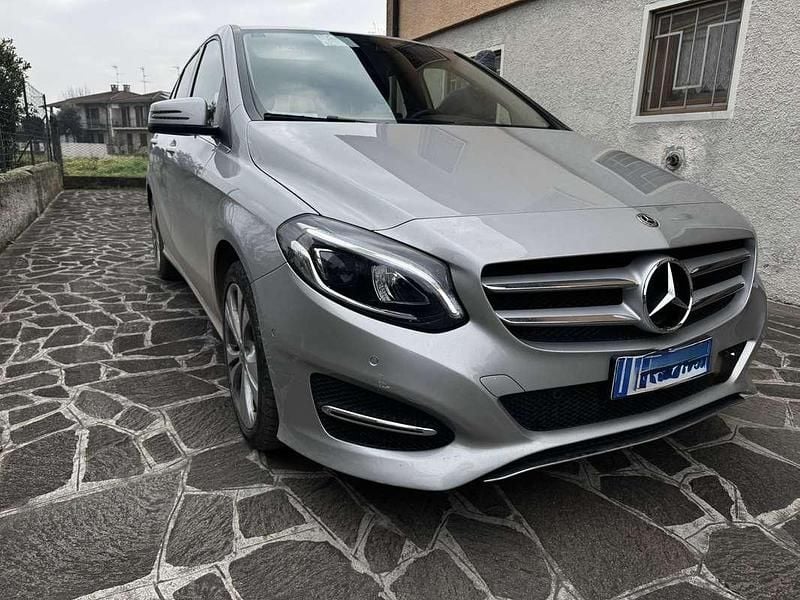 Usata Mercedes B200 Premium 136 CV (100 kW) 2017 Monovolume