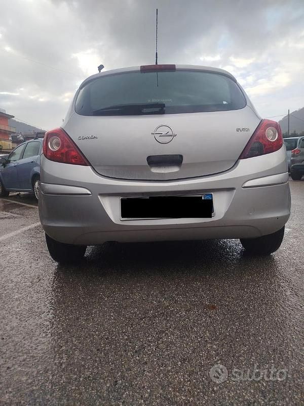 Grigio Usata 2009 Opel Corsa Enjoy Due volumi | 1000 € (Super prezzo) - Immagine 1/4