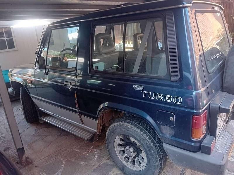 Usata Mitsubishi Pajero Top 95 CV (69 kW) 1988 Blu/azzurro SUV