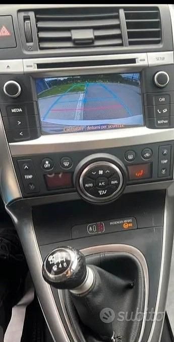 Usata Toyota Verso 132 CV (97 kW) 2016 Nero Monovolume