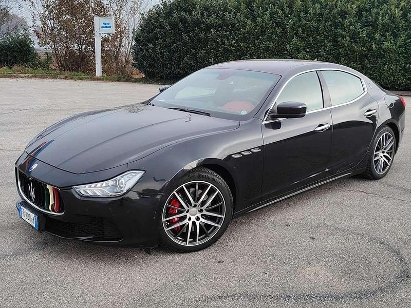 Usata Maserati Ghibli 250 CV (183 kW) 2015 Nero Berlina
