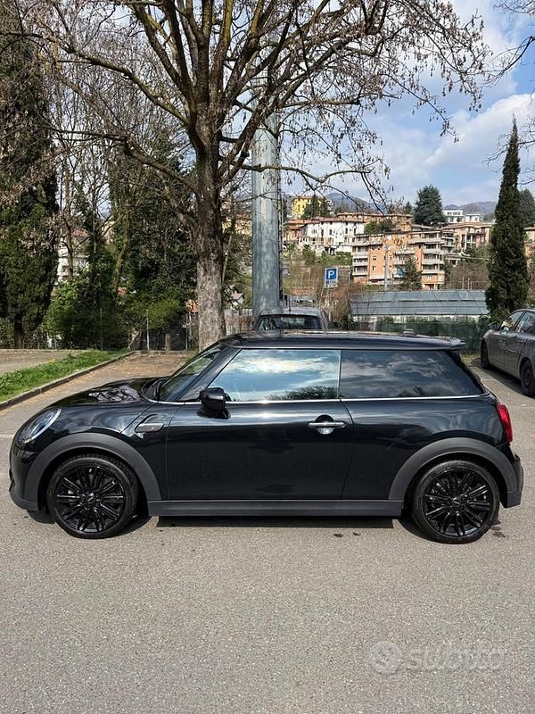 Usata Mini Cooper S 178 CV (130 kW) 2022 Nero Utilitaria